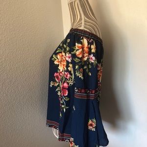 Haute mode floral top